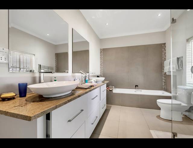 4 BEDROOM HOUSE FOR SALE IN INANDA